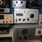 Sammlung elektronischer Gerate und Literatur aus Nachlass