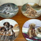 Wandteller/Zierteller mit Hundemotiven vonThe Hamilton Collection 1991