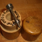 Altes Uhrmacher Werkzeug Original-Holzbehalter