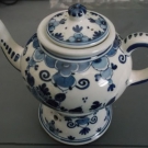 DUFTLAMPE "Teekanne / Stöfchen" aus Keramik - wie NEU...