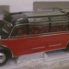Mercedes Benz O 3500 Bus schwarz/rot  Minichamps 1/43 in OVP