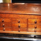 Uhrmacher-Kästchen Vollholz 24x12,5x11cm 9 Schübe ca.7x2x10cm