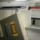 IDE-CD-RW im Set mit einem Handbuch und Adaptec-SW