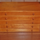 Alter Furniturenschrank Uhrmacherschrank mit Uhrenzubehör, Fundzustand, ANSEHEN