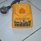 1x Dewalt DE9130 Akku-Ladegerät, DE 9130,