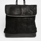 ASOS – Geprägter Lederrucksack