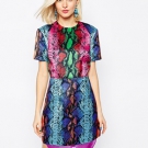 House of Holland – Kleid mit rosafarbenem Schlangendesign