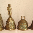 5 schöne Motivglocken - Messing