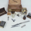 CC45- Uhrmacherwerkzeug im Kasten Feilen & Schleifen +++    aus NACHLASS um 1900