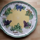 V&B Villeroy & Boch, tolle Käseplatte 30 cm, mit Weinsortenaufschrift