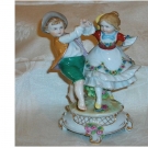Porzellanfigur - Tanzendes Kinderpaar  - um 1900/20- Thüringen ? 