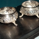 2 schöne antike Salieren aus Silber 800 punziert Löwenkopf löwekralle um 1880